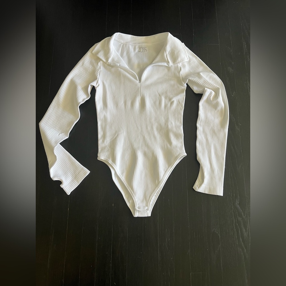 OQQ Bodysuit white Long Sleeve SIZE L